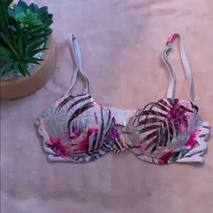 Pink Victoria’s Secret lace detailing bra